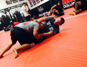 Cain Velásquez treino jiu-jítsu (Foto: Reprodução / Twitter)