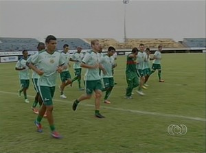 Sampaio Corrêa treina no Nilton Santos antes de encarar o Interporto pela Copa do Brasil (Foto: Reprodução/TV Anhanguera)