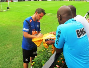 Montillo santos ct (Foto: Marcelo Hazan / GloboEsporte.com)