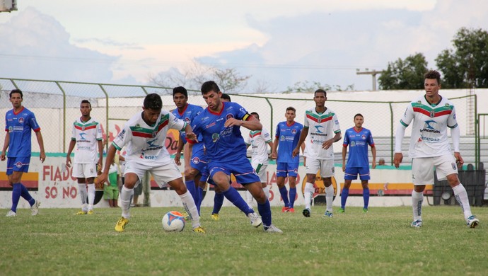 Sousa 0 x 0 Queimadense, no Estádio Marizão, pelo Campeonato Paraibano de 2014 (Foto: Jéfferson Emmanuel / GloboEsporte.com/pb)