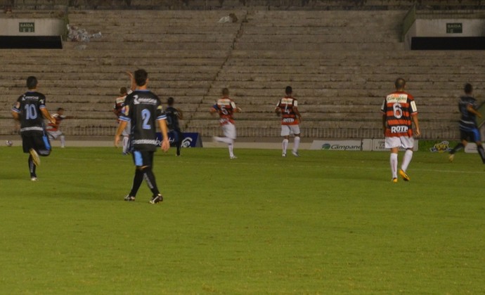 CSP x Campinense (Foto: Hévilla Wanderley / GloboEsporte.com/pb)