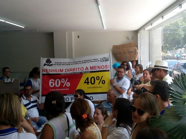Protesto professores Santa Cruz do Capibaribe  (Foto: Ney Lima/Divulgação)