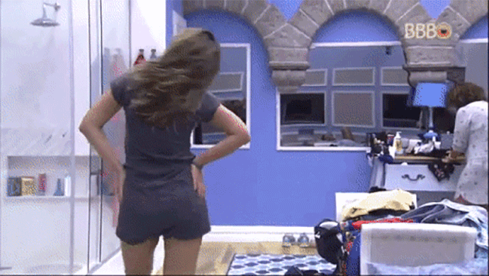 Vivian acordou no clima da dança (Foto: TV Globo)