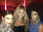 Kim Kardashian posa com Beyoncé e Solange Knowles no baile do MET