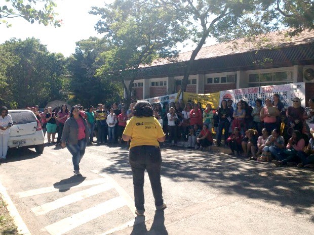 G Em Greve Servidores Da Educa O Fazem Protesto Em Frente