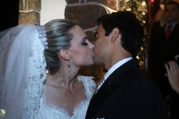 Ex-paquita Thalita Ribeiro se casa com Patrick de Oliveira (Foto: Clayton Militão/ Foto Rio News) Ex-paquita Thalita Ribeiro se casa com Patrick de Oliveira (Foto: Clayton Militão/ Foto Rio News)