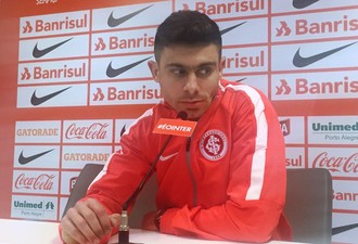 Alex meia Inter (Foto: Tomás Hammes / GloboEsporte.com) Alex meia Inter (Foto: Tomás Hammes / GloboEsporte.com)