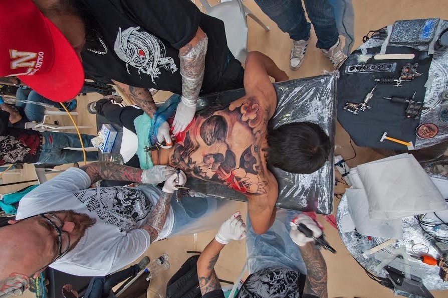 Primeira edição do torneio Panamericano de Tatuagem na Patagônia