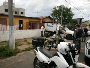 Chacina deixou mortos e feridos em Gravataí (Foto: Jonas Campos/RBS TV) Chacina deixou mortos e feridos em Gravataí (Foto: Jonas Campos/RBS TV)