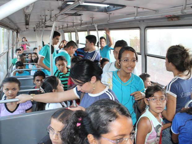 Condições do transporte escolar em Cocal-PI (Foto: Gilcilene Araújo/G1)