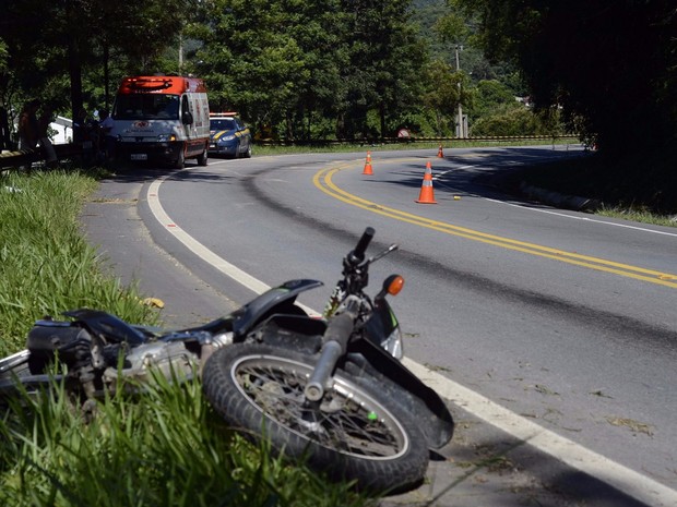 Motociclista morreu no acidente em Rancho Queimado (Foto: PRF/Divulgação)
