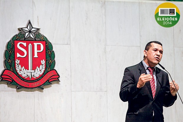 DINHEIRO E LIBERDADE O deputado Luiz Moura. Longe da cadeia, ele acumulou um patrimônio acima de R$ 5 milhões (Foto: Ale Frata/Frame/Folhapress)