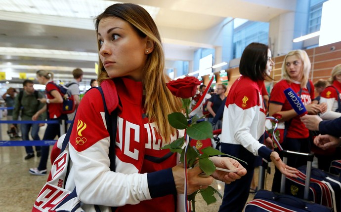Jogadora de handebol Rússia Sudakova, embarque (Foto: Reuters)