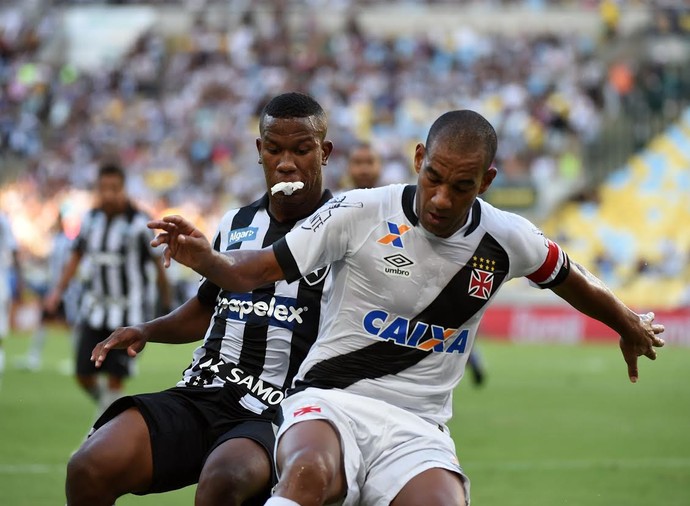 Ribamar e Rodrigo - Botafogo x Vasco (Foto: André Durão/ Globoesporte.com)