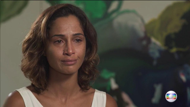 Camila Pitanga em entrevista ao Fantástico (Foto: Reprodução/TV Globo)