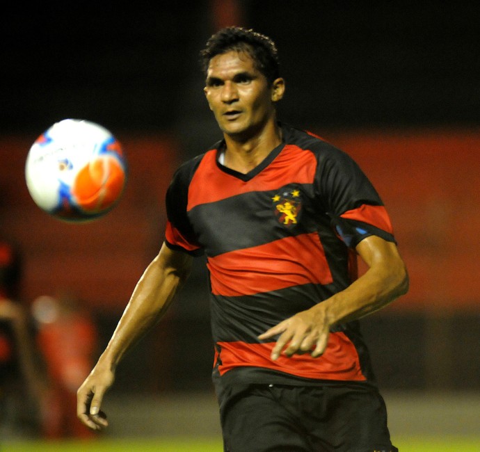 Durval sport (Foto: Aldo Carneiro / Pernambuco Press) Durval sport (Foto: Aldo Carneiro / Pernambuco Press)