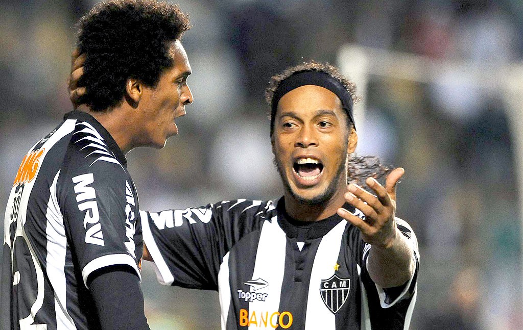 ronaldinho_jo_atleticomg_rib-2_95.jpg