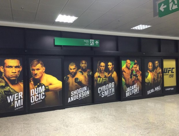 Aeroporto de Curitiba personalizado com o UFC 198