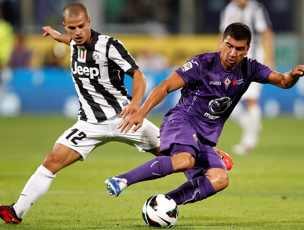 Giovinco e David Pizarro, Fiorentina x Juventus (Foto: Agência Reuters)
