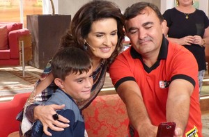 Selfie nos bastidores! Confira fotos dos convidados com Fátima (Encontro com Fátima Bernardes/ TV Globo)