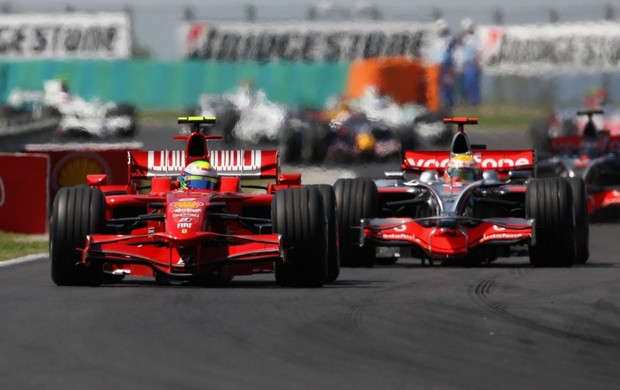 Em 2008, perdeu vitória na Hungria em razão de quebra de motor a três voltas do fim. Pontos custaram o título (Foto: Getty Images)
