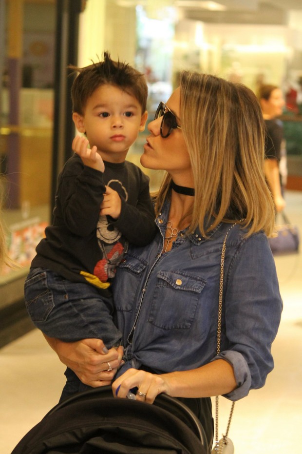 Fernanda Pontes e o filho (Foto: Daniel Delmiro / AgNews) Fernanda Pontes e o filho (Foto: Daniel Delmiro / AgNews)
