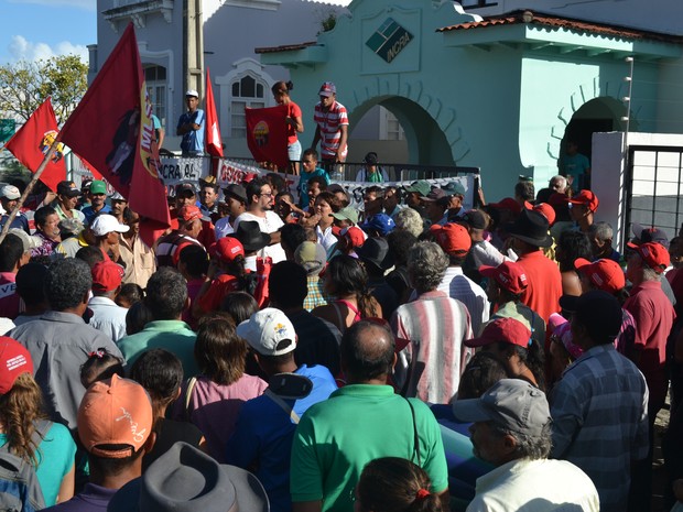 Trabalhadores rurais de movimentos sem-terra foram até o Incra (Foto: Ascom/Rafael Soriano)