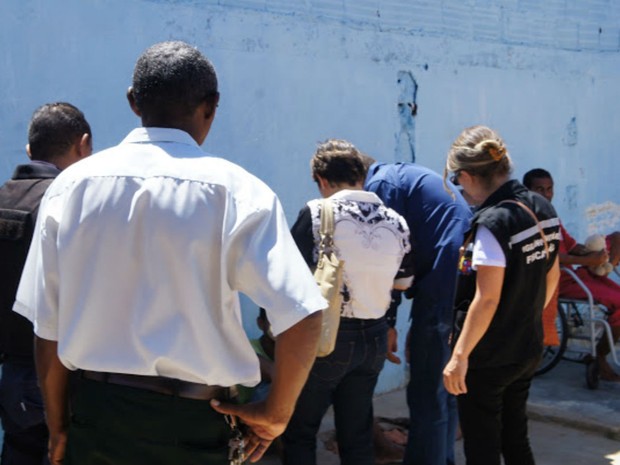 Vigilância sanitária interditou centro de recuperação com base em denúncias e más condições de higiene do local (Foto: Itapetinga Repórter )