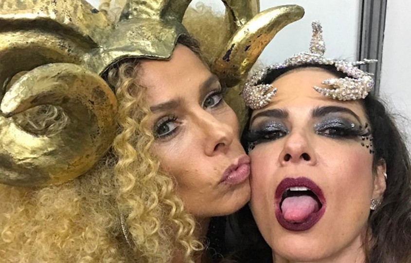 Amigas, não rivais: Adriane Galisteu e Luciana Gimenez posam juntos no Baile da Vogue