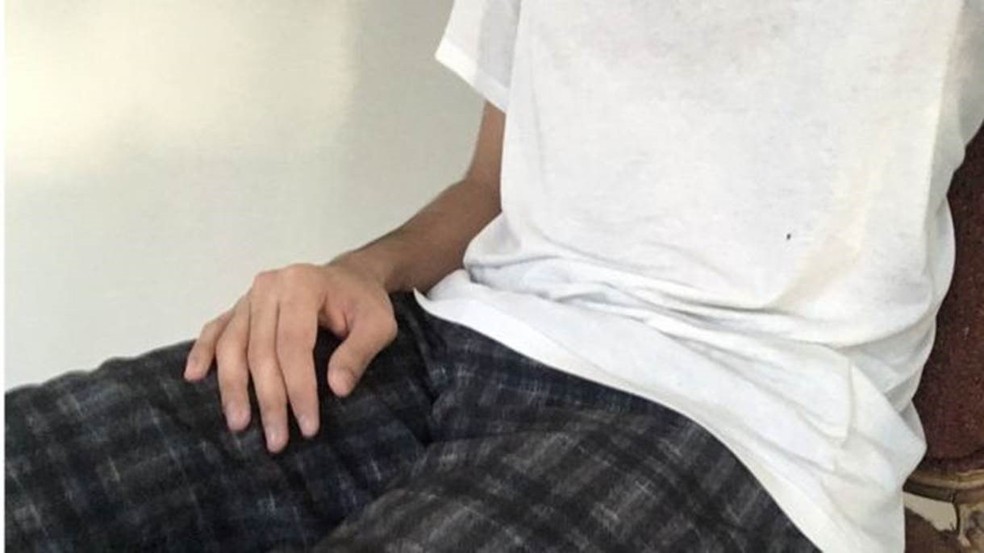 Caso de Luiz (nome fictício) teve investigação curta; ele diz ter ouvido da polícia que homem não sofre abuso e que havia feito feito sexo por vontade própria  (Foto: Arquivo pessoal)
