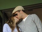 Gisele e Tom Brady se beijam muito em festa de 100 anos de estádio 