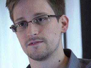 Muitos alemães veem o ex-agente de inteligência americano Edward Snowden como um herói nacional