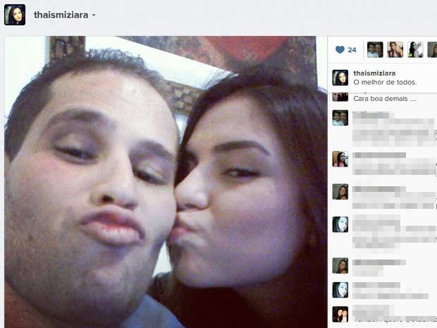 A irmã do cantor Pedro Leonardo, Thaís Miziara, postou nesta segunda-feira (16) uma foto dela e do irmão no Twitter. (Foto: Reprodução)