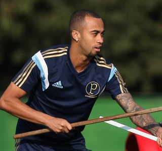 Wesley vê situação precária para o Palmeiras e pede bom senso