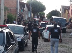 Operação contou com 50 policiais civis e o apoio de 13 viaturas. (Foto: Divulgação/Polícia Civil)