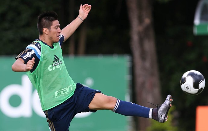 Por família e treinador, Cristaldo acredita em Palmeiras diferente