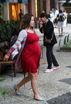 Na reta final da gravidez de Guilhermina Guinle, relembre os looks da atriz durante a gestação