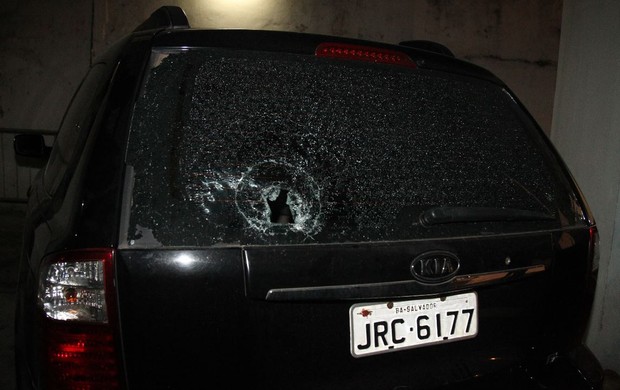 Paysandu x Avaí, confusão carro quebrado (Foto: Paulo Akira/O Liberal)
