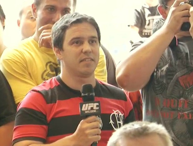 Mengão gigante no UFC (Foto: Reprodução/Youtube)