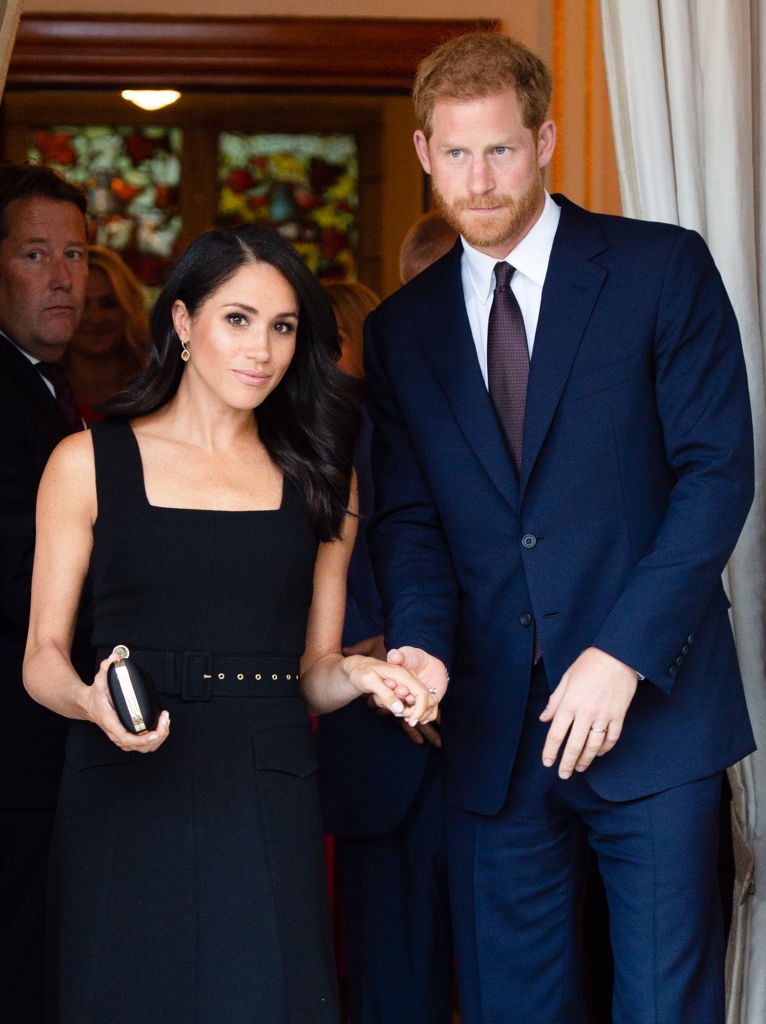 DUBLINE, IRELAND - JULY 10:  Prince Harry, Duke of Sussex and Meghan, Duchess of Sussex attend a Summer Party at the British Ambassador's residence at Glencairn House during their visit to Ireland on July 10, 2018 in Dublin, Ireland.  (Photo by Pool/Samir (Foto: WireImage)