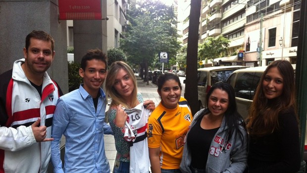 torcedores do são paulo argentina (Foto: Carlos Augusto Ferrari)