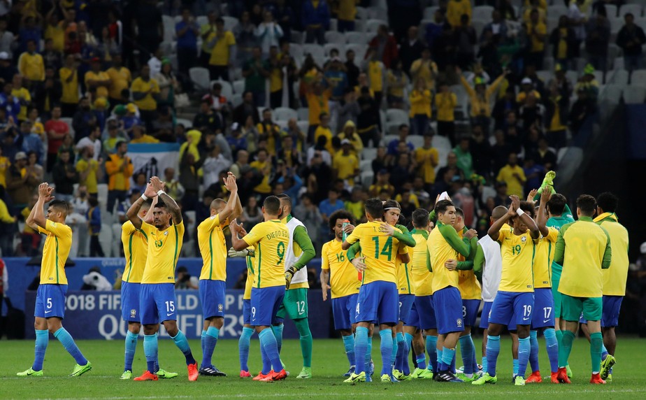 Brasil vai à Copa, mas Tite mantém disputa por vagas; veja situação dos jogadores