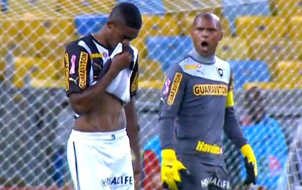 Zagueiro Dankler e goleiro Jefferson (Foto: Reprodução/SporTV) Zagueiro Dankler e goleiro Jefferson (Foto: Reprodução/SporTV)