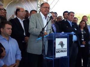 O governador Geraldo Alckmin durante visita a Valinhos, SP (Foto: G1 Campinas)