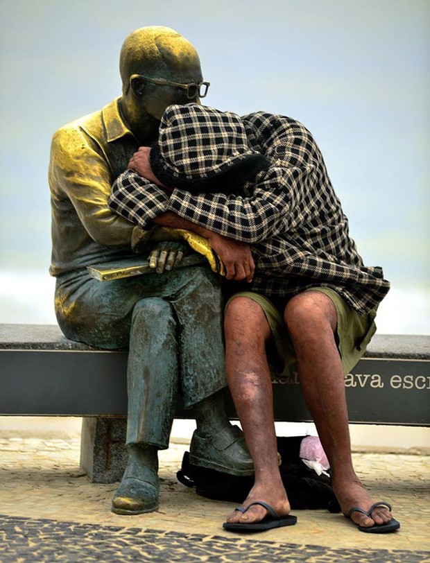 Sem saber do passado, sem ter um presente, serão eles que cuidarão do futuro? (Foto: João Machado)