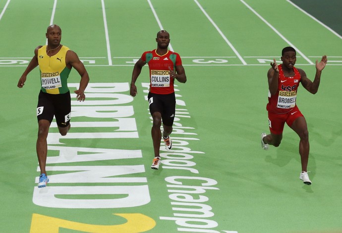 Trevyon Bromell levou a melhor sobre Asafa Powell no Mundial Indoo de Atletismo (Foto: Reuters)