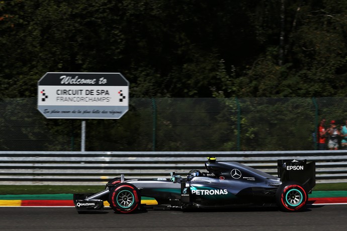 Nico Rosberg no treino classificatório para o GP da Bélgica (Foto: Getty Images)