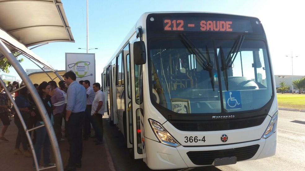 Prefeitura inaugura linha que vai passar por hospitais de Palmas (Foto: Nathália Henrique/TV Anhanguera)