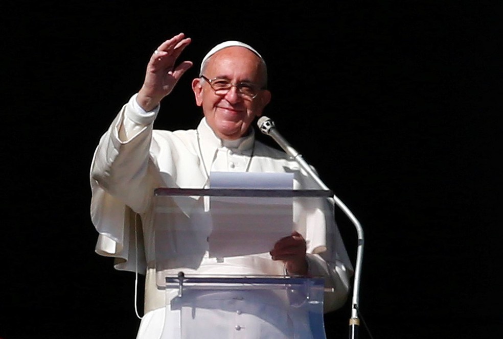 No dia do seu aniversário, papa argentino celebrou uma missa com 60 cardeais no Vaticano (Foto: Tony Gentile/Reuters)