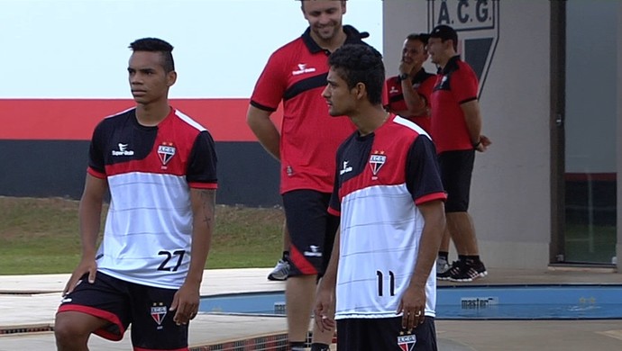 Juninho, atacante do Atlético-GO (Foto: Reprodução/TV Anhanguera)